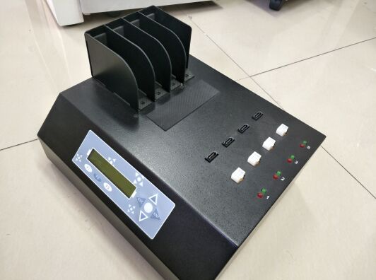 1對3專業(yè)級SATA3硬盤拷貝機每秒300MB適合高速SSD拷貝