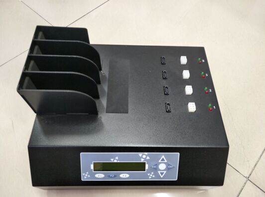 1對3專業(yè)級SATA3硬盤拷貝機每秒300MB適合高速SSD拷貝